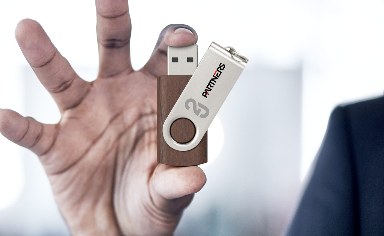 Twister Wood - Wooden USBs gallery thumbnail